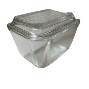 Pyrex Clear Glass Small Fridgie Dish w/ Ribbed Lid Refrigerator Bakeware Storage